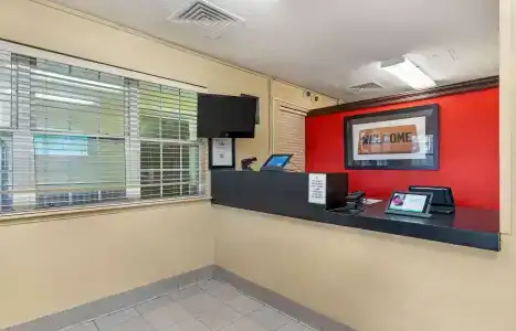 Extended Stay America Suites - - Oyster Point - 13