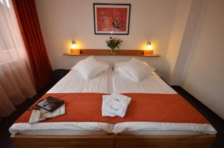 Merkur - West Station Lodge - 50