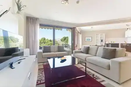The Residence - 228
