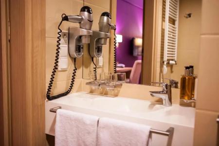 Grape Town -, Spa, Sport, Bowling, Squash, Restaurant - 51
