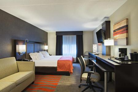 Holiday Inn Express & Suites Boston -, an IHG - 6