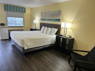 Seven Gables Inn - 3