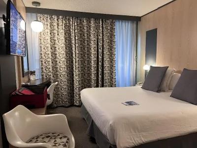 Hôtel Point France - 77