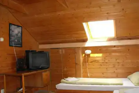 Hungaria Guesthouse - 17