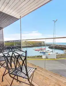 Duus by Keflavik Airport - 75