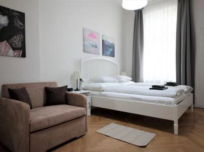 City Castle Aparthotel - 2