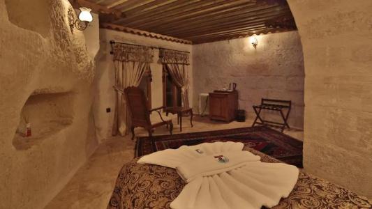 Phocas Cave Suites - 104