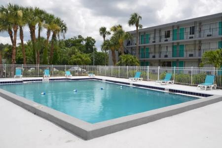 Altamonte Springs and Suites - 7
