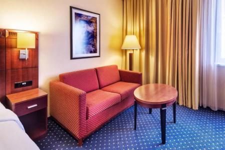 Courtyard by Marriott Prague City - 29