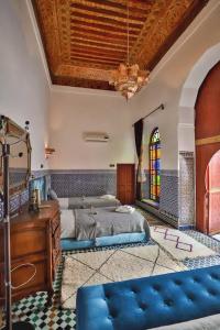 Riad Vega - 19