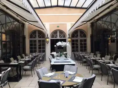Best Western Premier Grand Monarque & Spa - 28