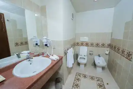 Reef Oasis Beach Resort - 7