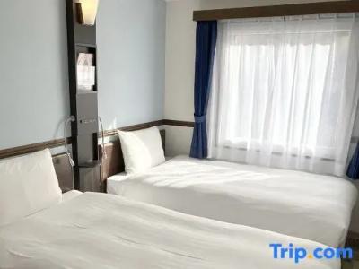 Toyoko Inn-eki Nishiguchi Hiroba - 78