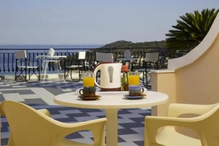 Pefkides Aegina Boutique - 15