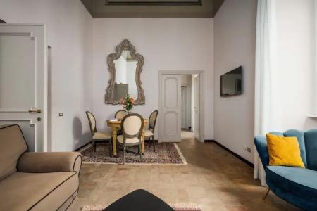 The Roman Empire Guesthouse - 147