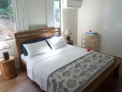 Hillside Retreat - 17