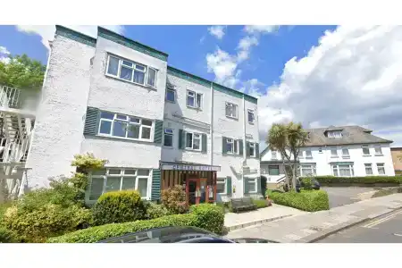 Oyo Central Golders Green - 10