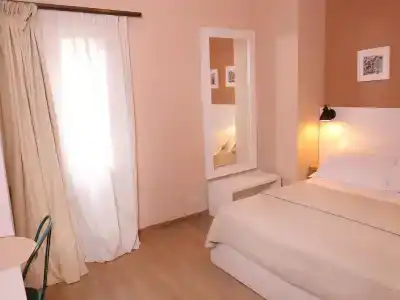 Oda Tirana - 23