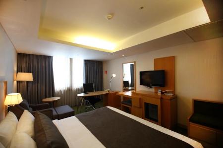 Ramada by Wyndham Songdo - 79