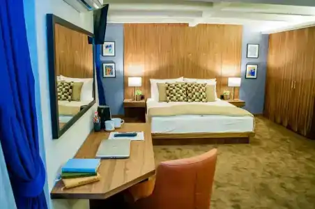 Nomad Luxury Suites - 5