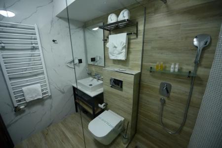 Dream House & Spa - 7
