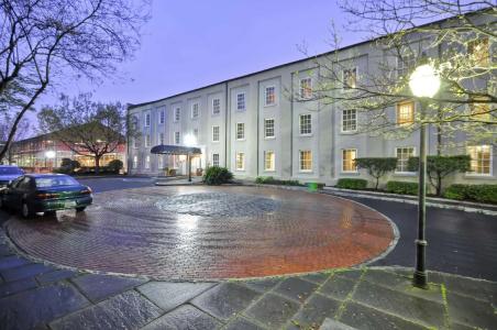 Hampton Inn Charleston-Historic District - 22