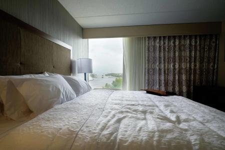 Hampton Inn Downtown - 57