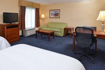 Hampton Inn and Suites South - 35