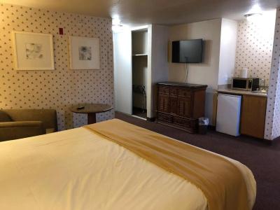 Sunrise Inn - 30