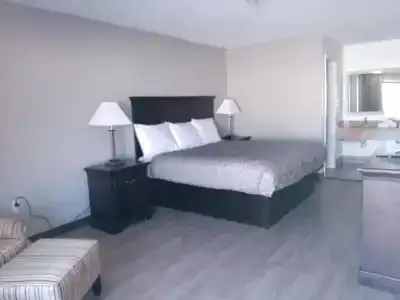 Gateway Inn - 4
