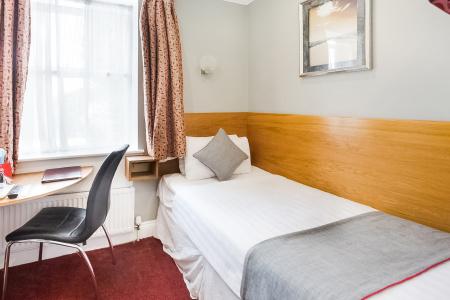 Oyo London Guest House - 43