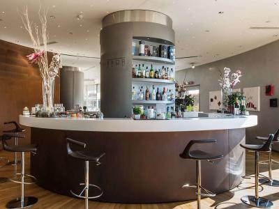 The Hub - 30