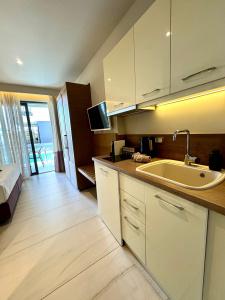 Serenity Suites - 90