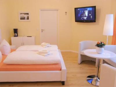 City Guesthouse Pension Berlin - 46