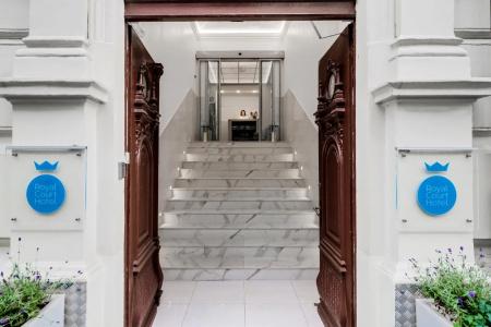 Royal Court - 38