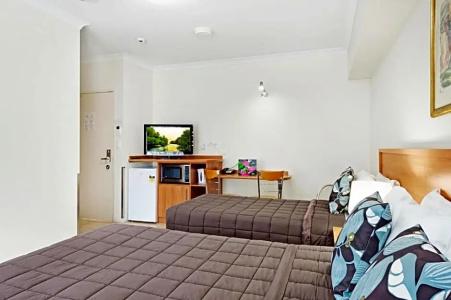 Cairns Queens Court - 102