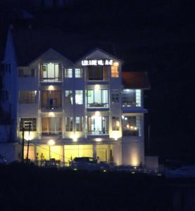 Leisure Village - 16