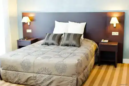 Best Western Continental Pau Centre - 7