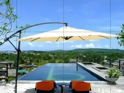 The b Ranong Trend - 13