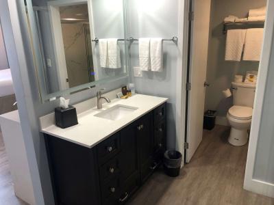 Best Western Plus Inn-by-the-Sea - 31