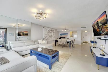 The Alexander All Suites - 461