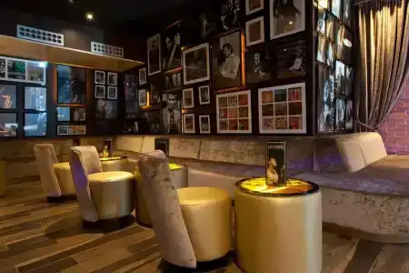 Riviera Beac- Adults Recomended - 1