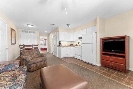 Grand Crowne by Capital Vacations - 76