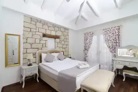 Zübeyde Hanım Alaçatı - 32