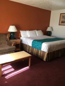 Tiki - 15