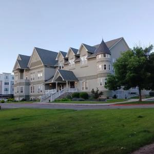 The Anniversary Inn - - 14