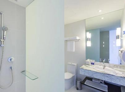 Holiday Inn Express Bangkok Siam, An Ihg - Sha Extra Plus - 37