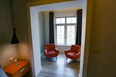 Home - 4