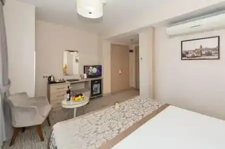 Azzap Galata - 2