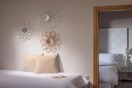 Notos Heights & Suites - 150